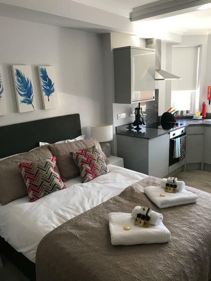 Berkshire Serviced Apartment Helena 12 Reading Exterior foto